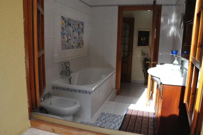 Bed and Breakfast I Gerani Quartu SantʼElena 3*,