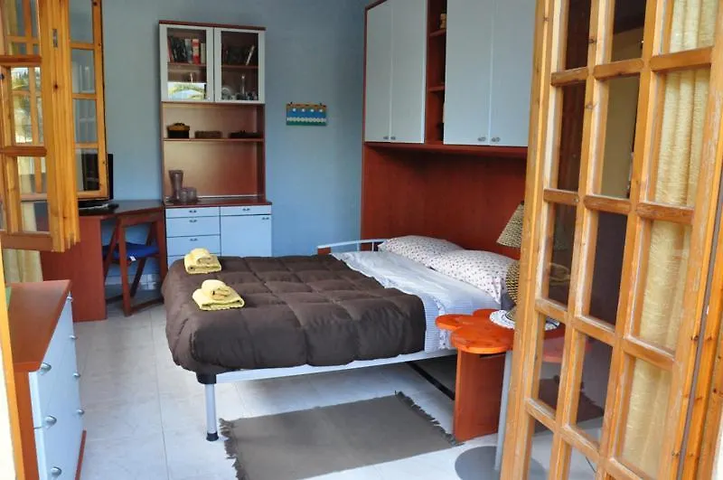 Bed and Breakfast I Gerani Quartu SantʼElena 3*,  Italia