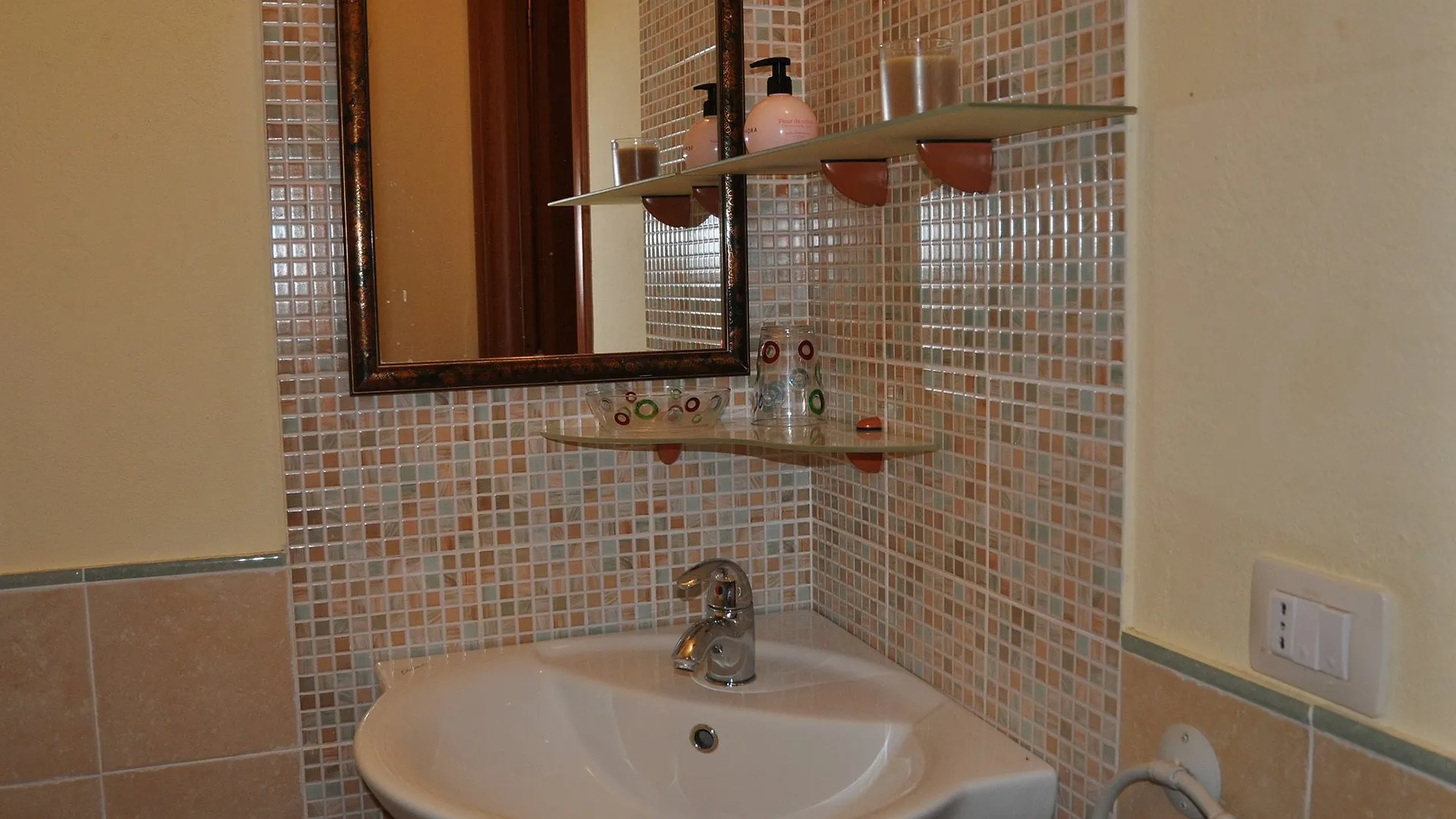 Bed & Breakfast Bed and Breakfast I Gerani Quartu SantʼElena